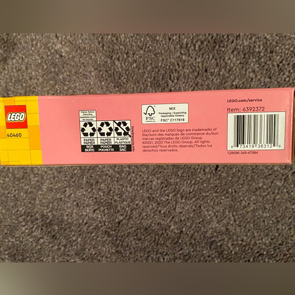 Lego Roses Botanical Collection (40460) NIB - Picture 3 of 5